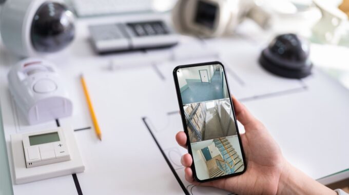 Services de surveillance et d’assistance associés aux alarmes : tout ce que vous devez savoir