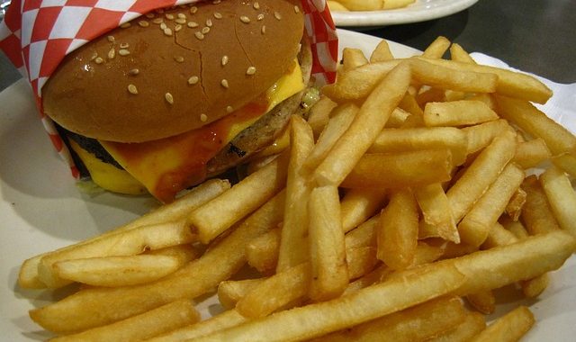 Comment les fast-foods vous font dépenser plus que vous ne le pensez