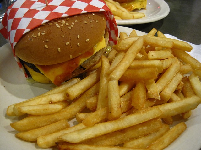 Comment les fast-foods vous font dépenser plus que vous ne le pensez