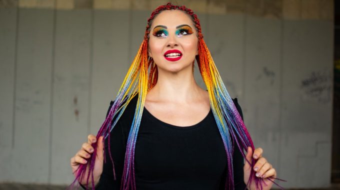 Coloration de cheveux : les couleurs de l’arc-en-ciel pour un look original