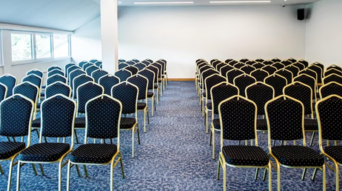 Les astuces pour trouver une salle de location abordable sans compromettre la qualité