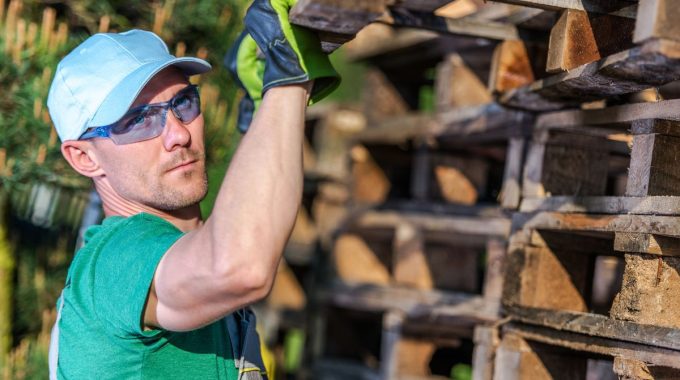 Des idées de décoration murale originales avec des palettes en bois