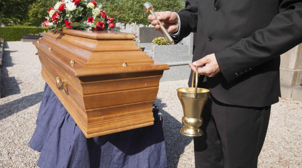 Inhumation vs crémation